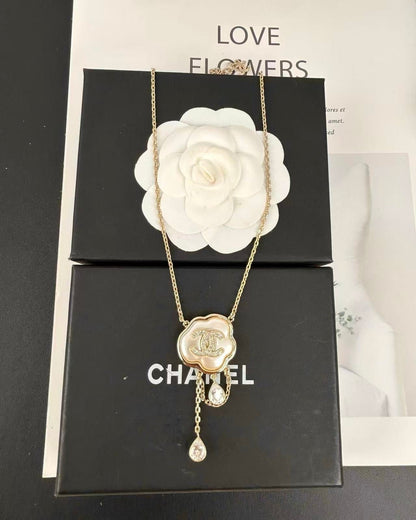 [LumiVibe]Cloud Pearl Mother-of-Pearl Diamond Chain Pendant Necklace