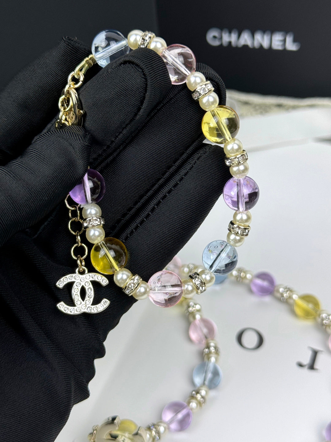 [LumiVibe]Colorful Transparent Resin Bracelet