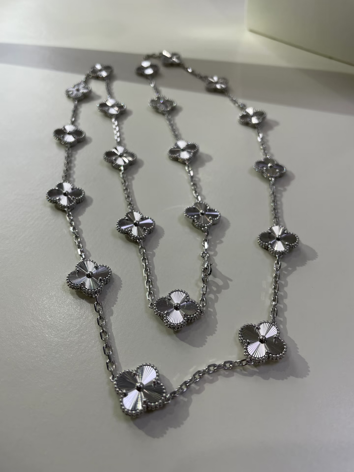 [LumiVibe]CLOVER 20 MOTIFS SILVER LASER