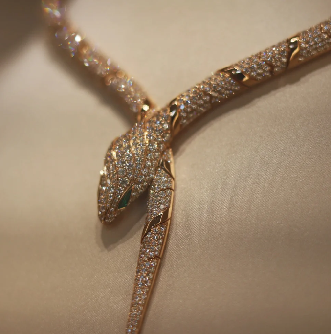 [LumiVibe]HAUTE COUTURE GOLD SERPENTI NECKLACE