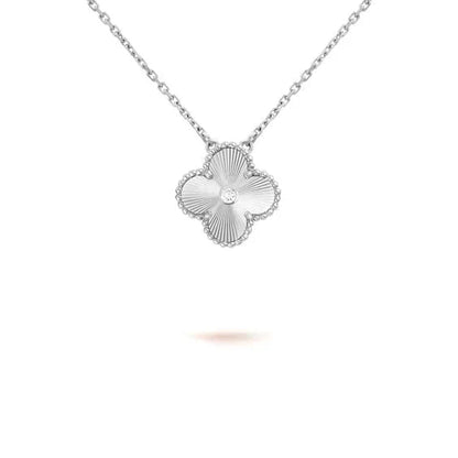 [LumiVibe]CLOVER  15MM DIAMOND LASER NECKLACE SILVER