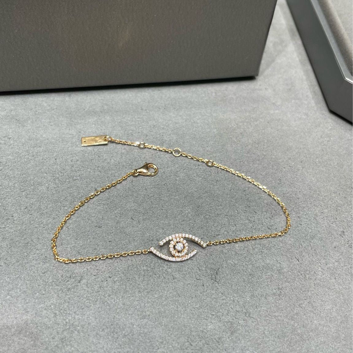 [LumiVibe]Demo Eye Pave-Set Diamond Bracelet