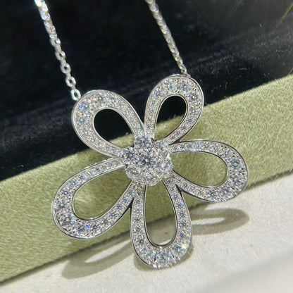 [LumiVibe]FLOWERLACE NECKLACE FULL DIAMONDS