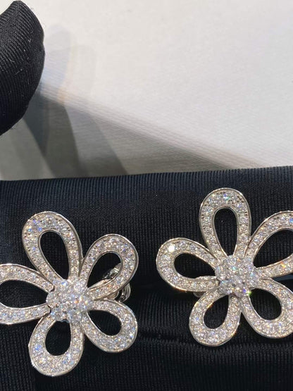 [LumiVibe]FLOWERLACE EARRINGS FULL DIAMONDS