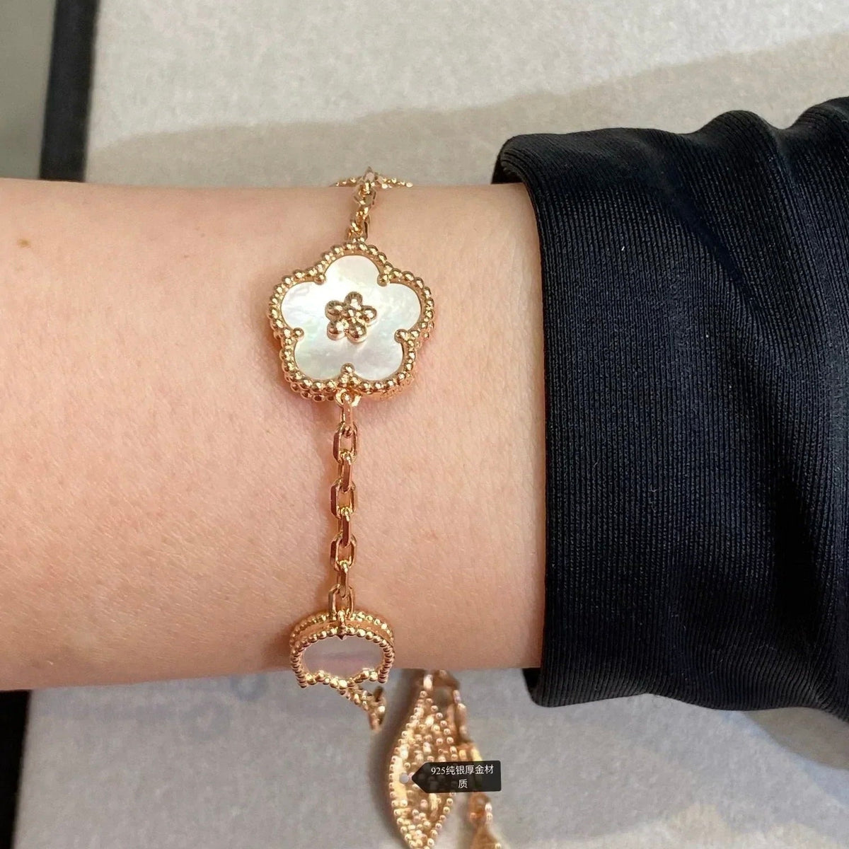 [LumiVibe]LUCKY SPRING 5 MOTIF BRACELET