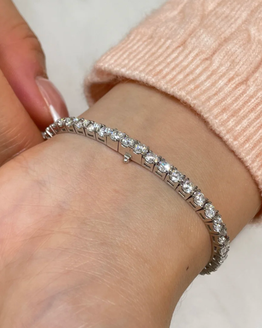 [LumiVibe]  CLASSIC BASEBALL BRACELAT, 52 DIAMOND