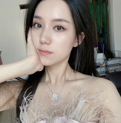 [LumiVibe]FLOWERLACE NECKLACE FULL DIAMONDS