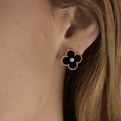 [LumiVibe]CLOVER MEDIUM 1 MOTIFS ONYX DIAMOND EARRINGS