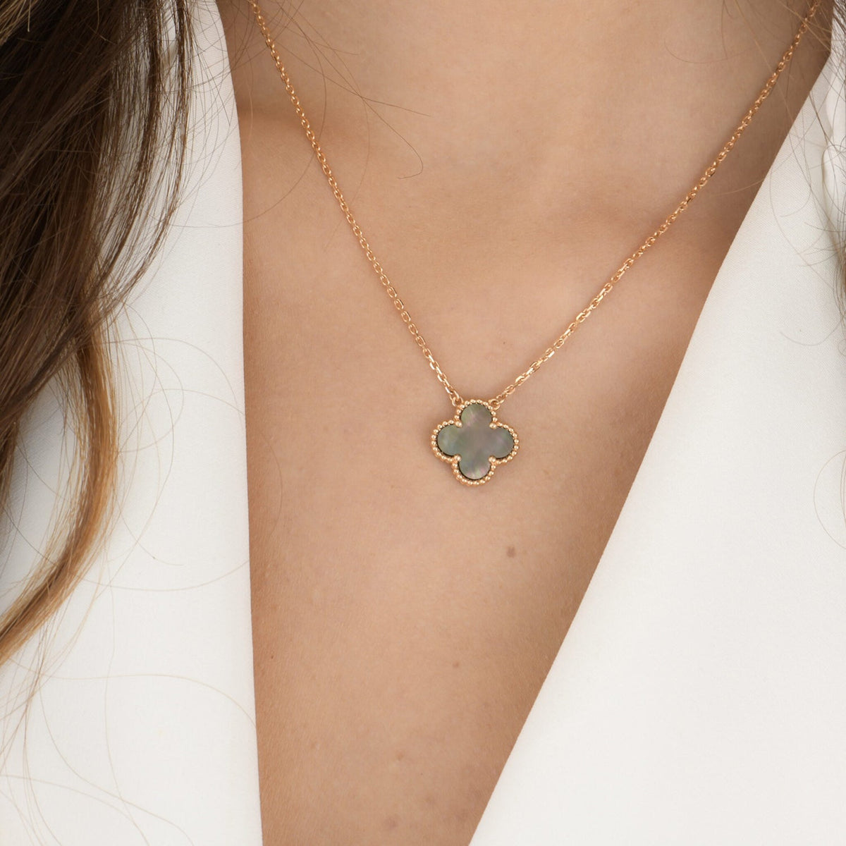 [LumiVibe]CLOVER 15MM  GRAY MOTHER OF PEARL NECKLACE