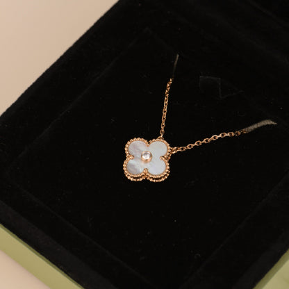 [LumiVibe]CLOVER 15MM DIAMOND WHITE FRITILLARIA NECKLACE