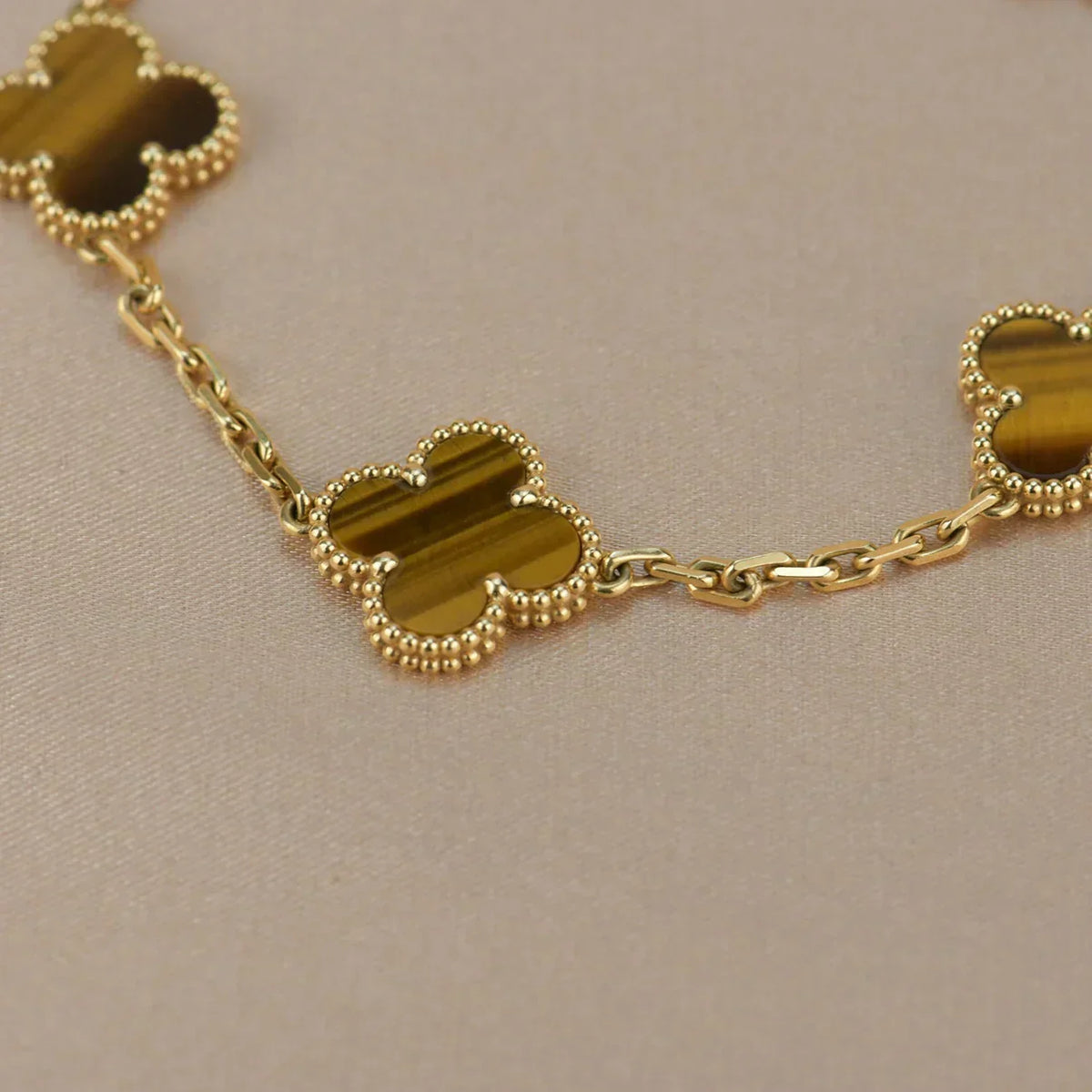[LumiVibe] CLOVER 5 MOTIFS TIGER EYE BRACELET COLLECTION