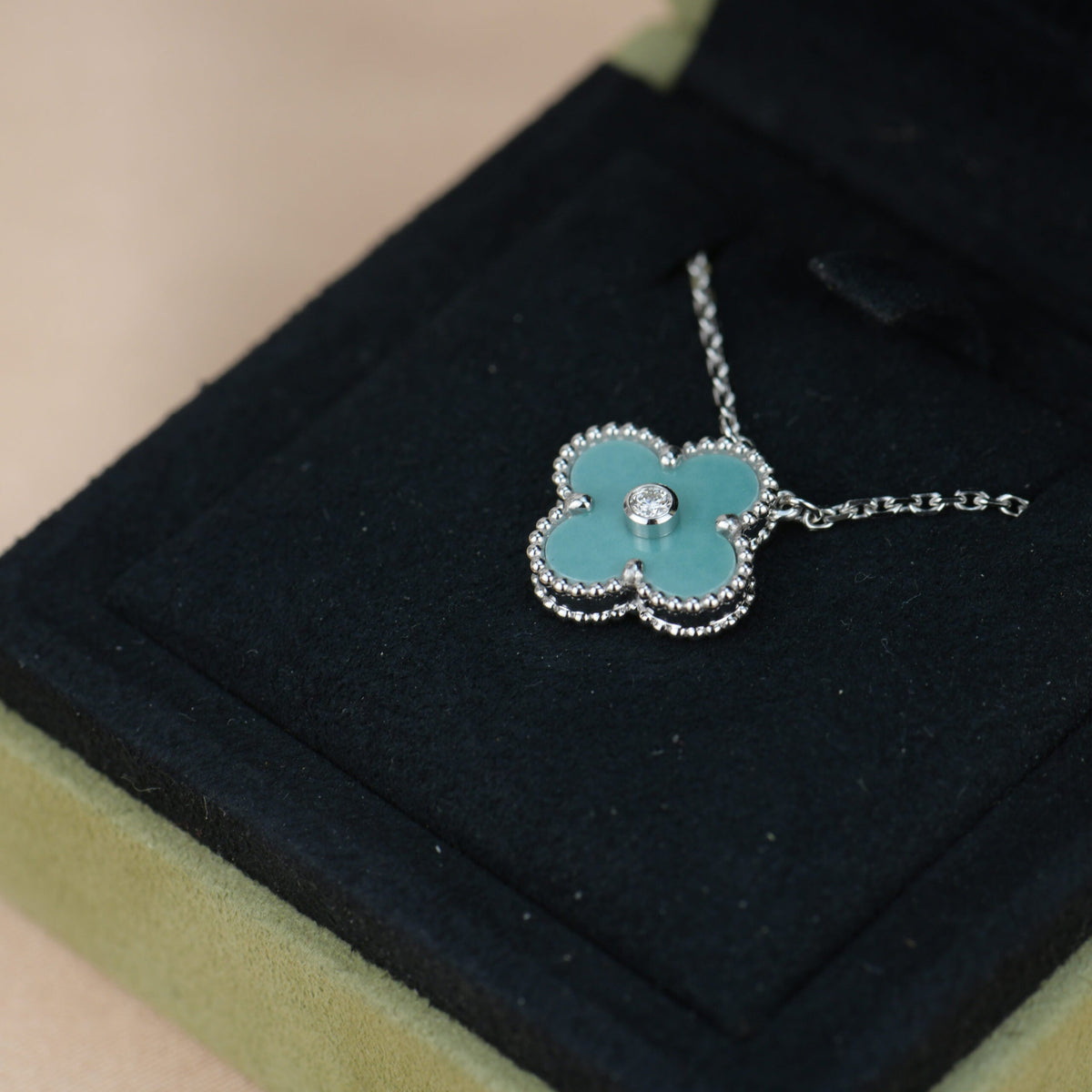[LumiVibe]CLOVER 15MM DIAMOND SVRES PORCELAIN  NECKLACE SILVER
