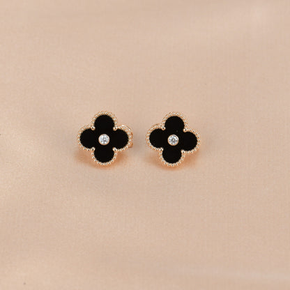 [LumiVibe]CLOVER MEDIUM 1 MOTIFS ONYX DIAMOND EARRINGS