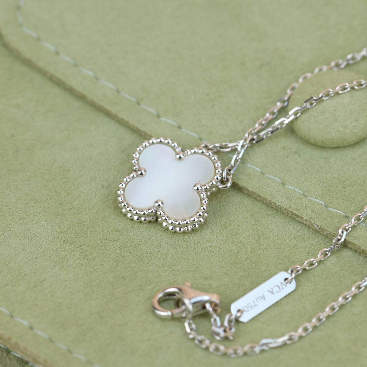 [LumiVibe]CLOVER  15MM WHITE MOTHER-OF-PEARL SILVER