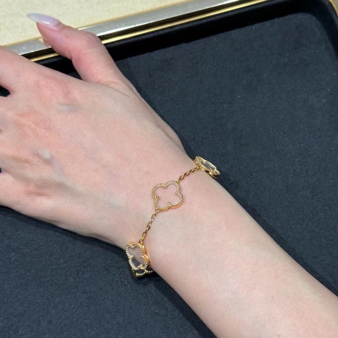 [LumiVibe]CLOVER 5 MOTIF ROCK CRYSTAL BRACELET