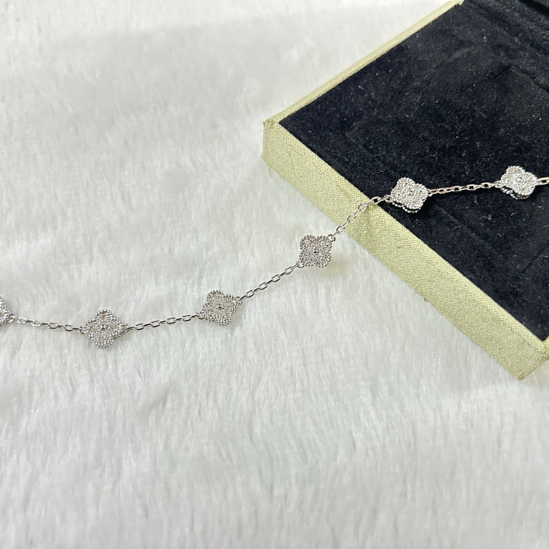 [LumiVibe]CLOVER 6 MOTIF DIAMOND BRACELET