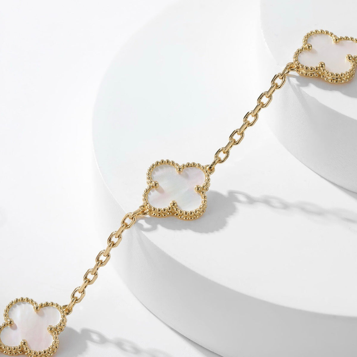 [LumiVibe]CLOVER 10 MOTIFS WHITE MOTHER OF PEARL NECKLACE