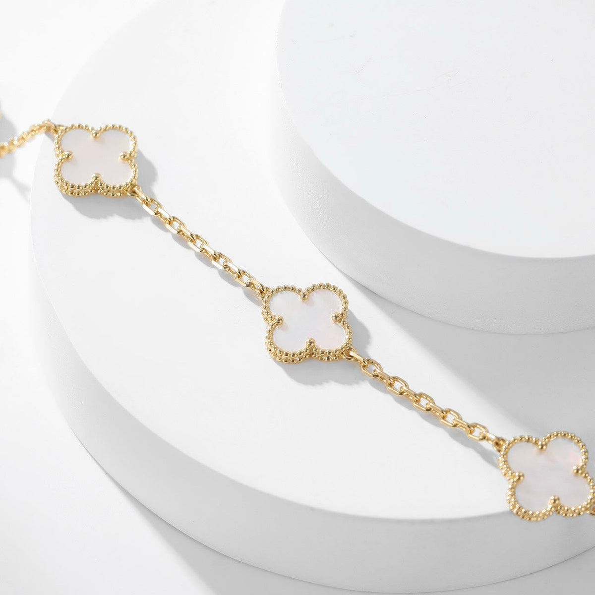 [LumiVibe]CLOVER 10 MOTIFS WHITE MOTHER OF PEARL NECKLACE