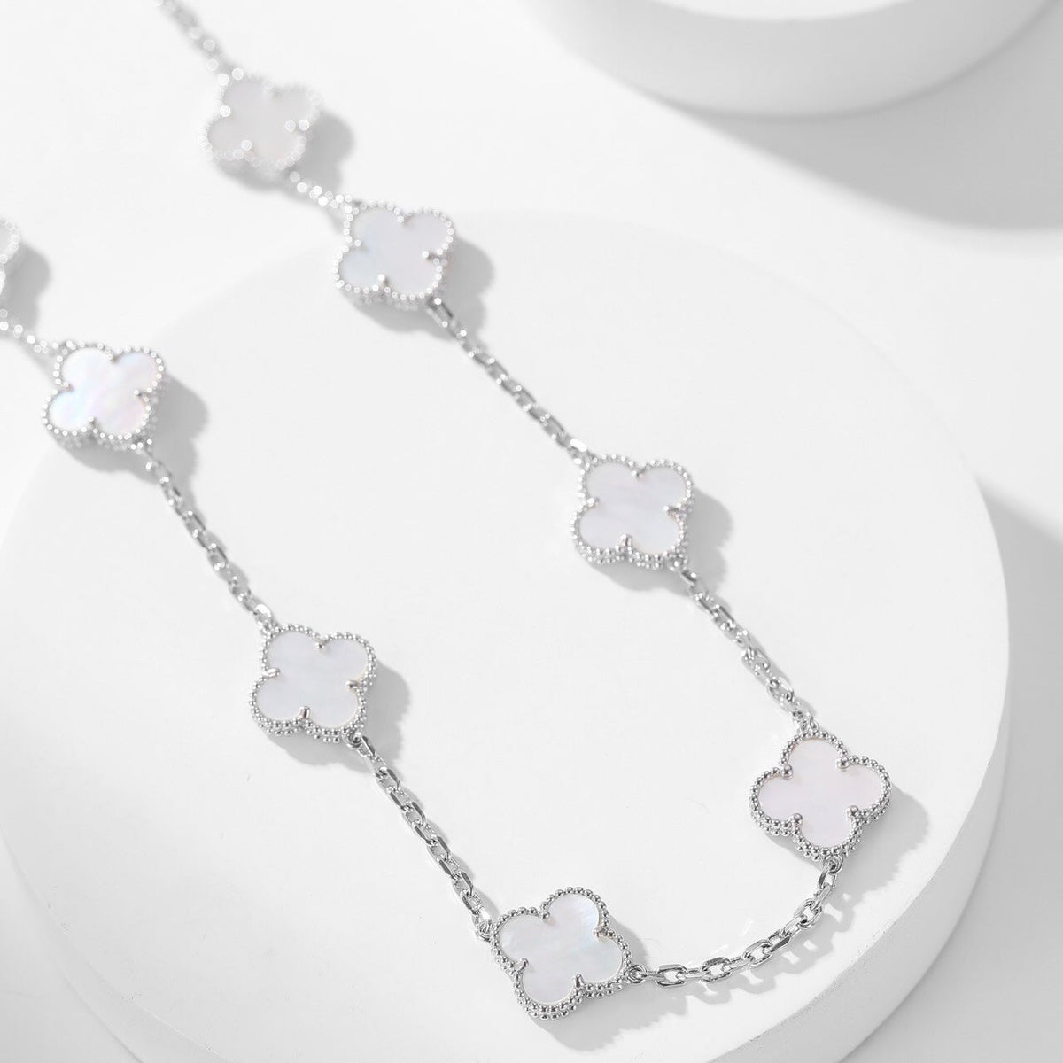 [LumiVibe]CLOVER 10 MOTIFS WHITE MOTHER OF PEARL NECKLACE