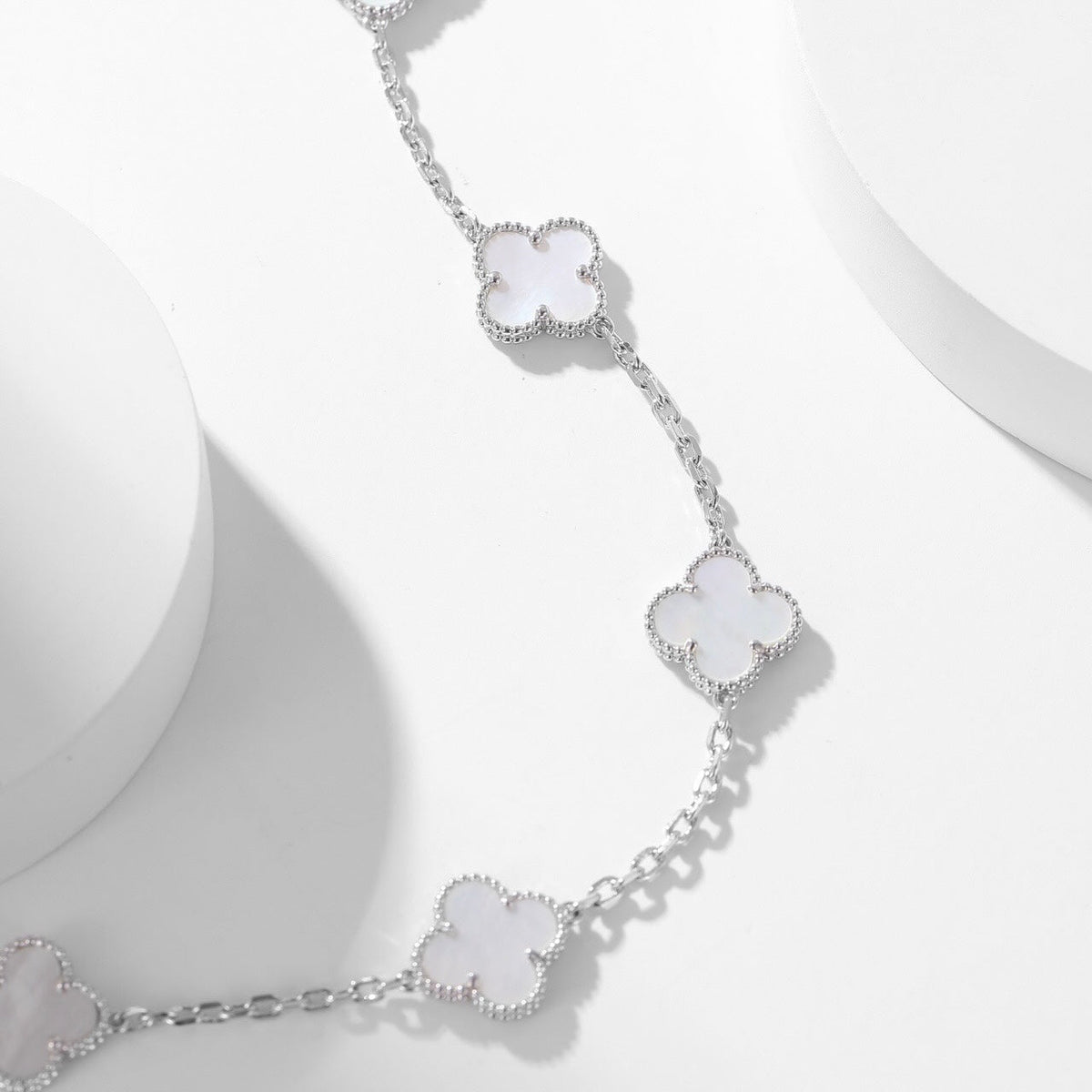 [LumiVibe]CLOVER 10 MOTIFS WHITE MOTHER OF PEARL NECKLACE