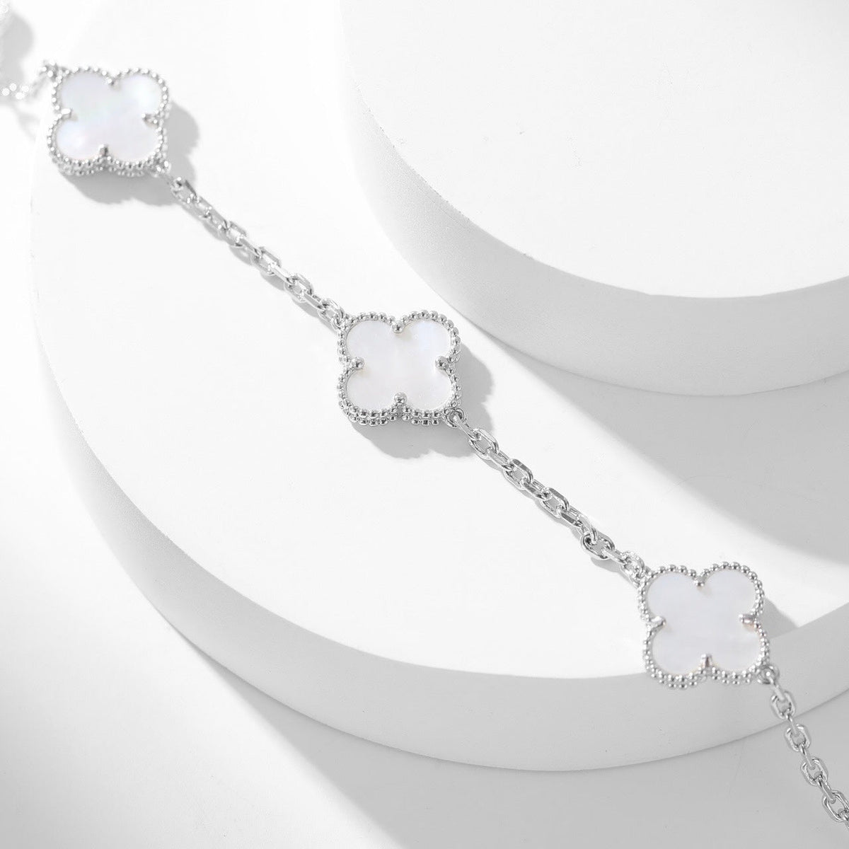 [LumiVibe]CLOVER 10 MOTIFS WHITE MOTHER OF PEARL NECKLACE