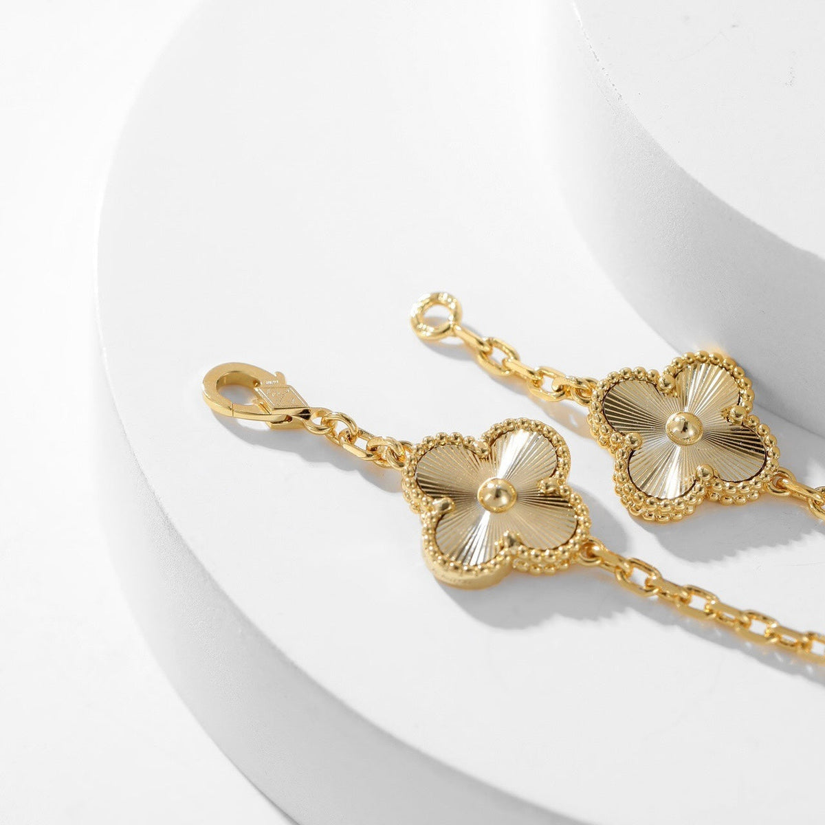 [LumiVibe]CLOVER 10 MOTIFS LASER NECKLACE