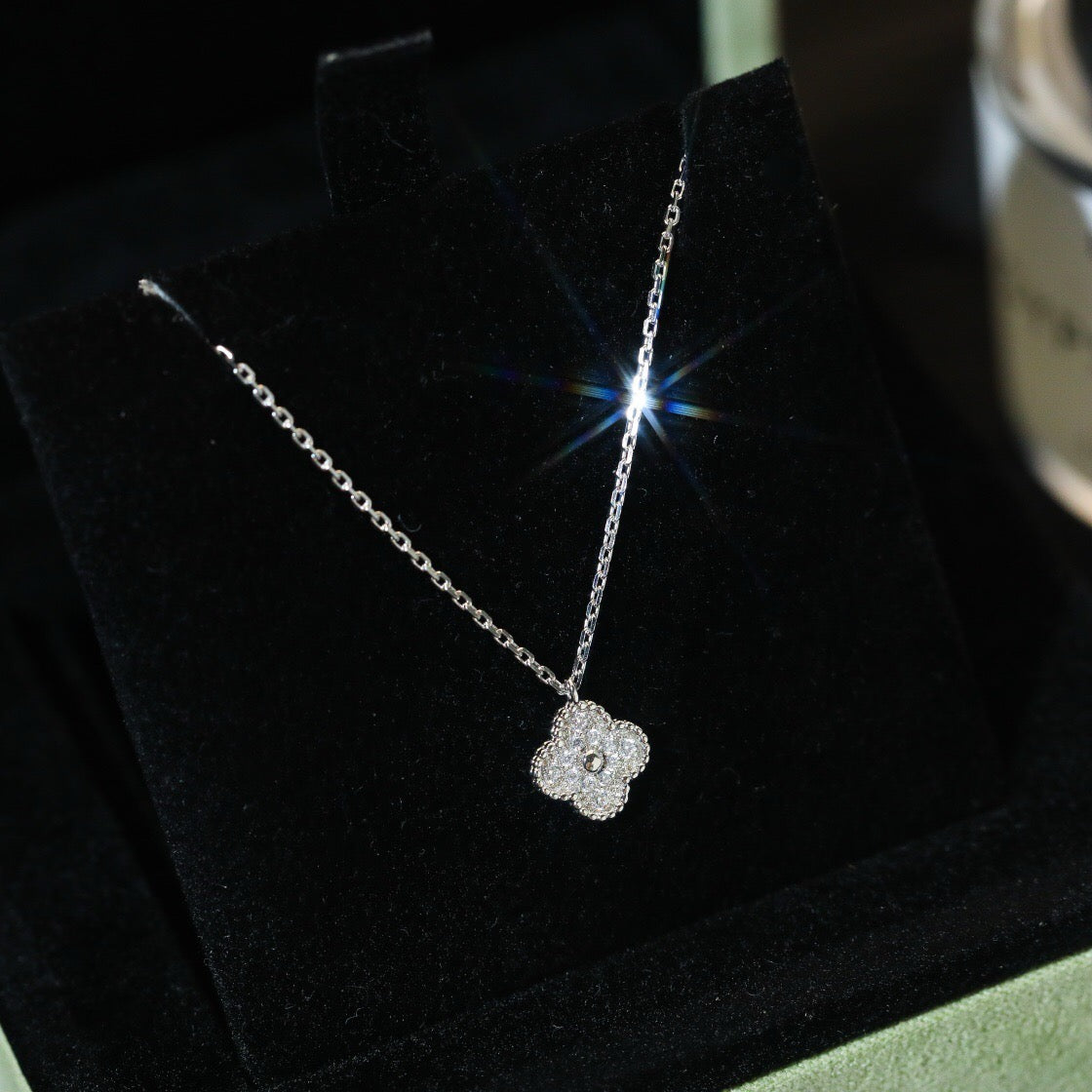 [LumiVibe]CLOVER MINI 9.5MM PENDANT DIAMOND NECKLACE