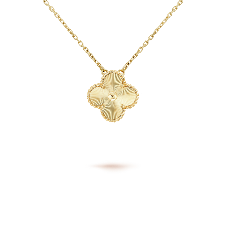 [LumiVibe]CLOVER 15MM LASER NECKLACE AND BOX
