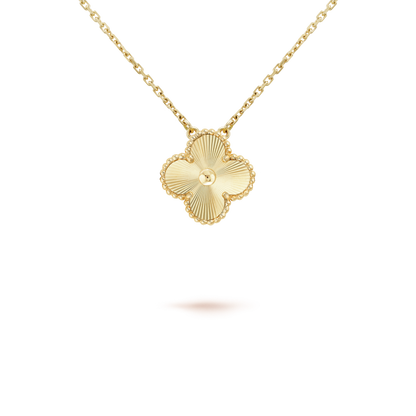 [LumiVibe]CLOVER 15MM LASER NECKLACE AND BOX