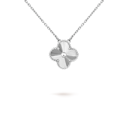 [LumiVibe]CLOVER 15MM LASER NECKLACE SILVER