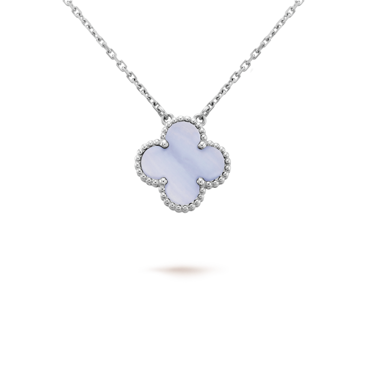 [LumiVibe]CLOVER 15MM BLUE CHALCEDONY NECKLACE SILVER