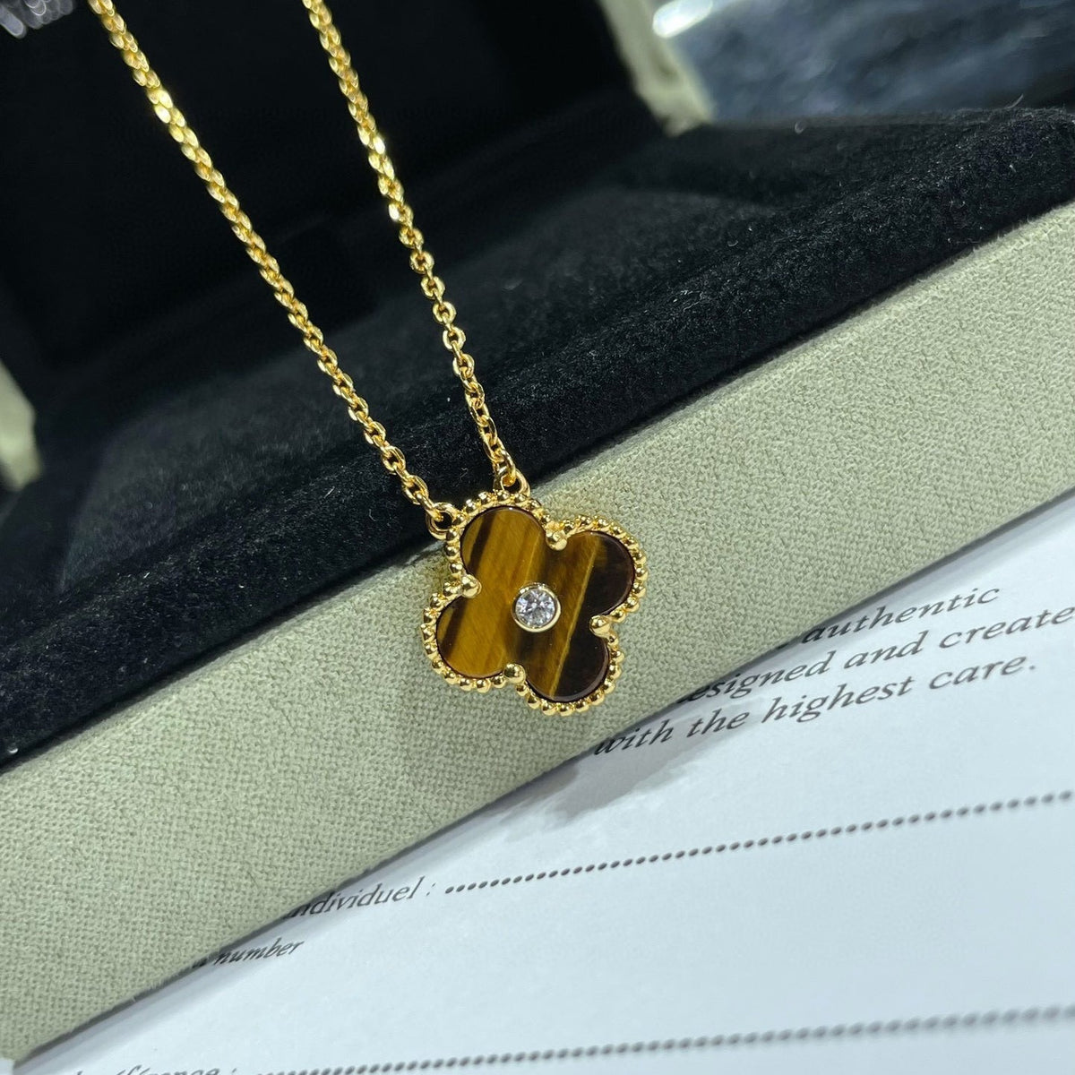 [LumiVibe]CLOVER 15MM DIAMOND AND YELLOW TIGER'S EYE AGATE necklace