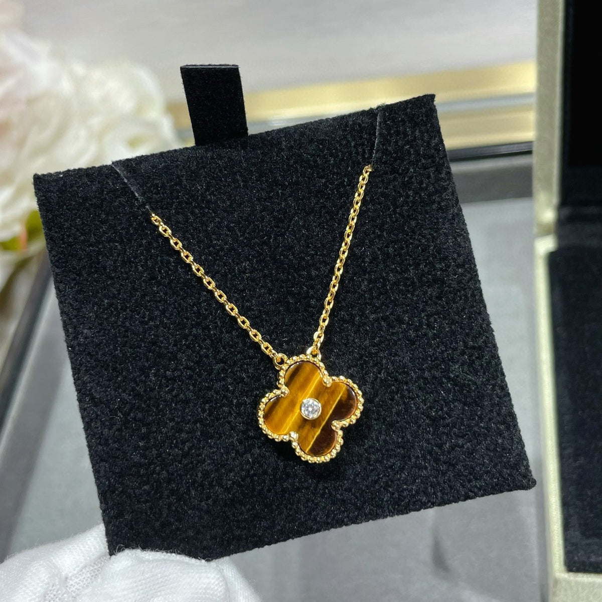 [LumiVibe]CLOVER 15MM DIAMOND AND YELLOW TIGER'S EYE AGATE necklace