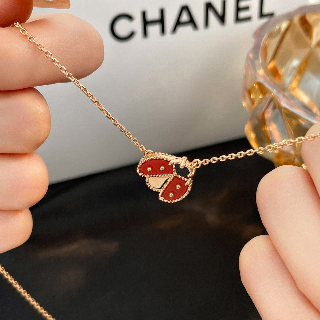 [LumiVibe]LUCKY  CARNELIANS LADYBUG NECKLACE