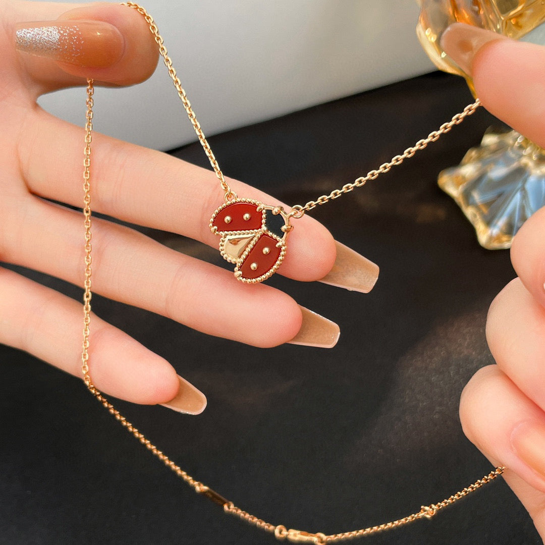 [LumiVibe]LUCKY  CARNELIANS LADYBUG NECKLACE