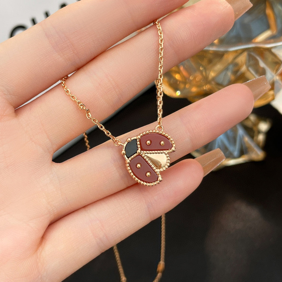 [LumiVibe]LUCKY  CARNELIANS LADYBUG NECKLACE