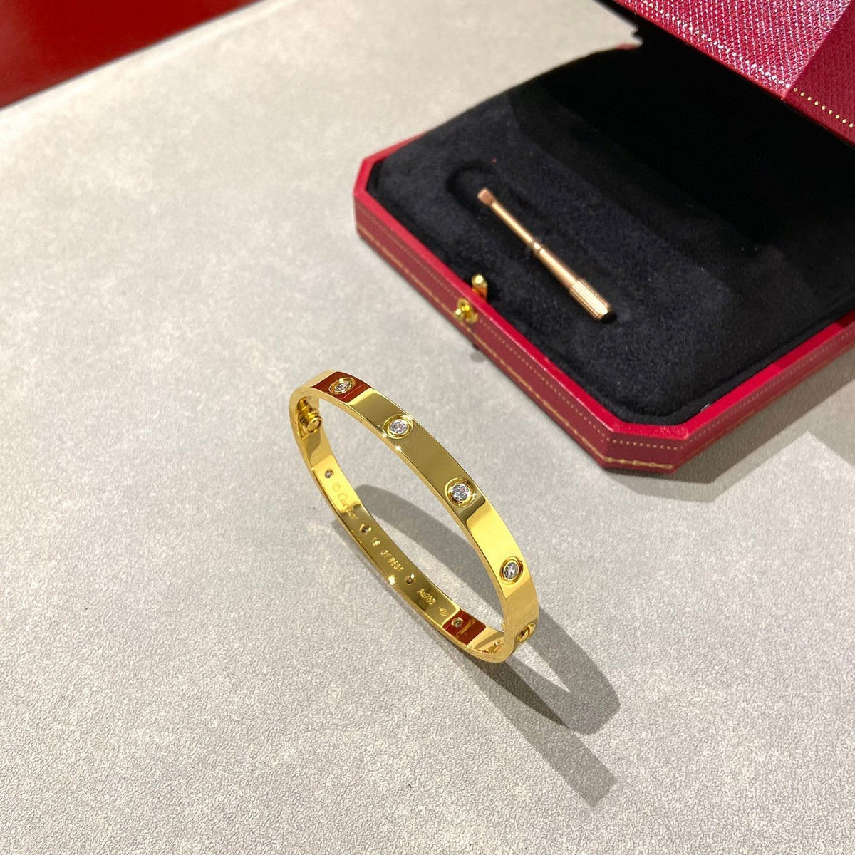 [LumiVibe]LOVE BRACELET 6.1MM 10 DIAMONDS