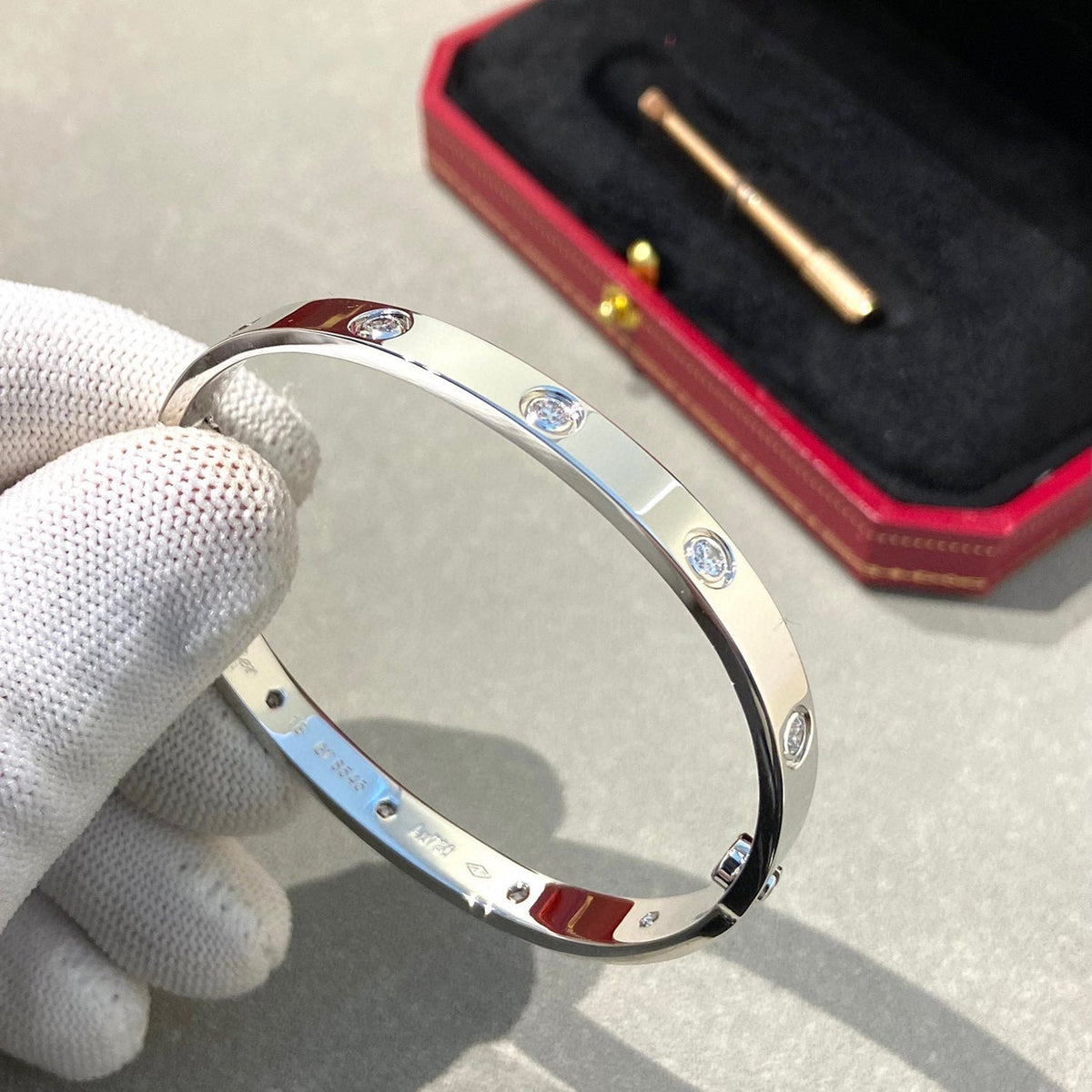 [LumiVibe]LOVE BRACELET 6.1MM 10 DIAMONDS