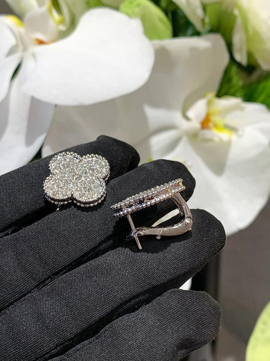 [LumiVibe]CLOVER 20MM MOTIFS DIAMOND STUD EARRINGS SILVER