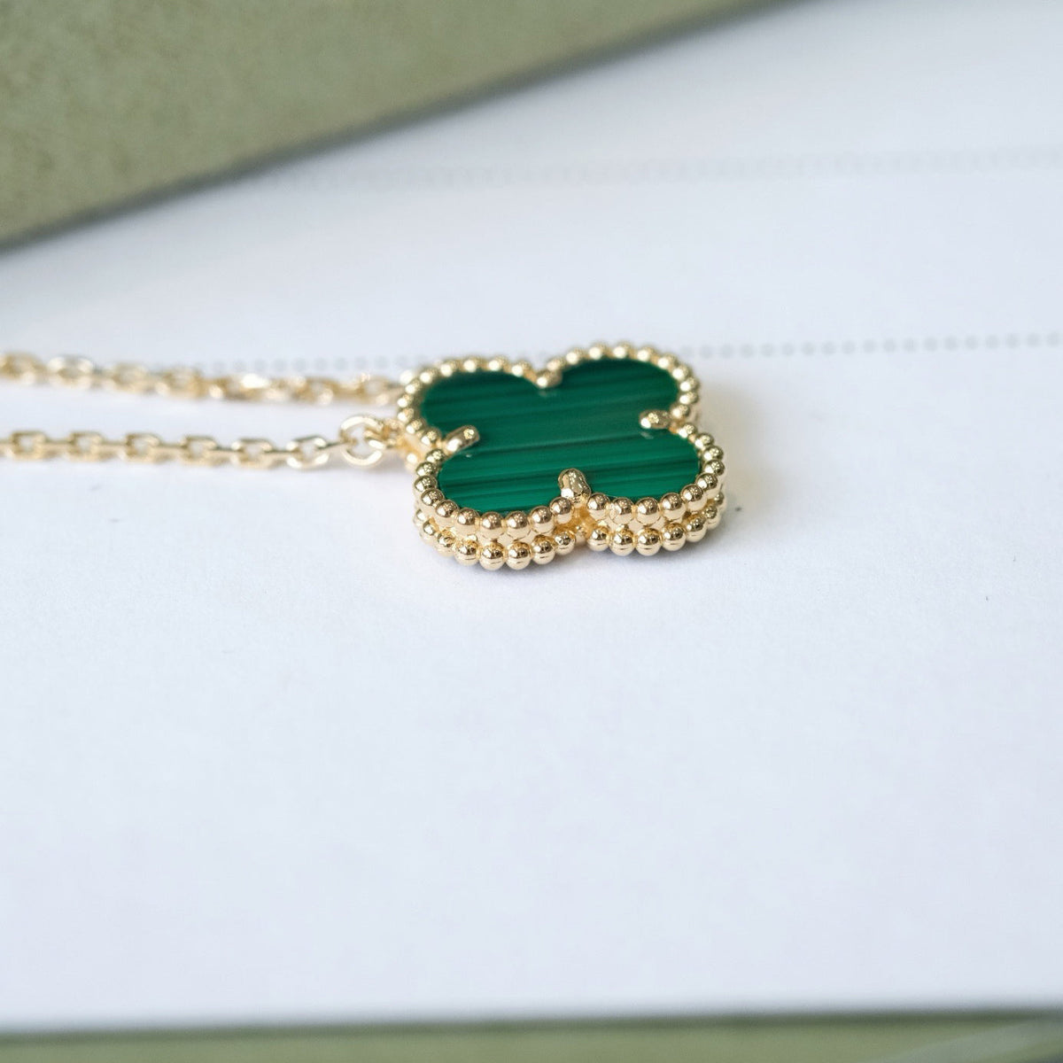 [LumiVibe]CLOVER 15MM MALACHITE SINGLE FLOWER  NECKLACE