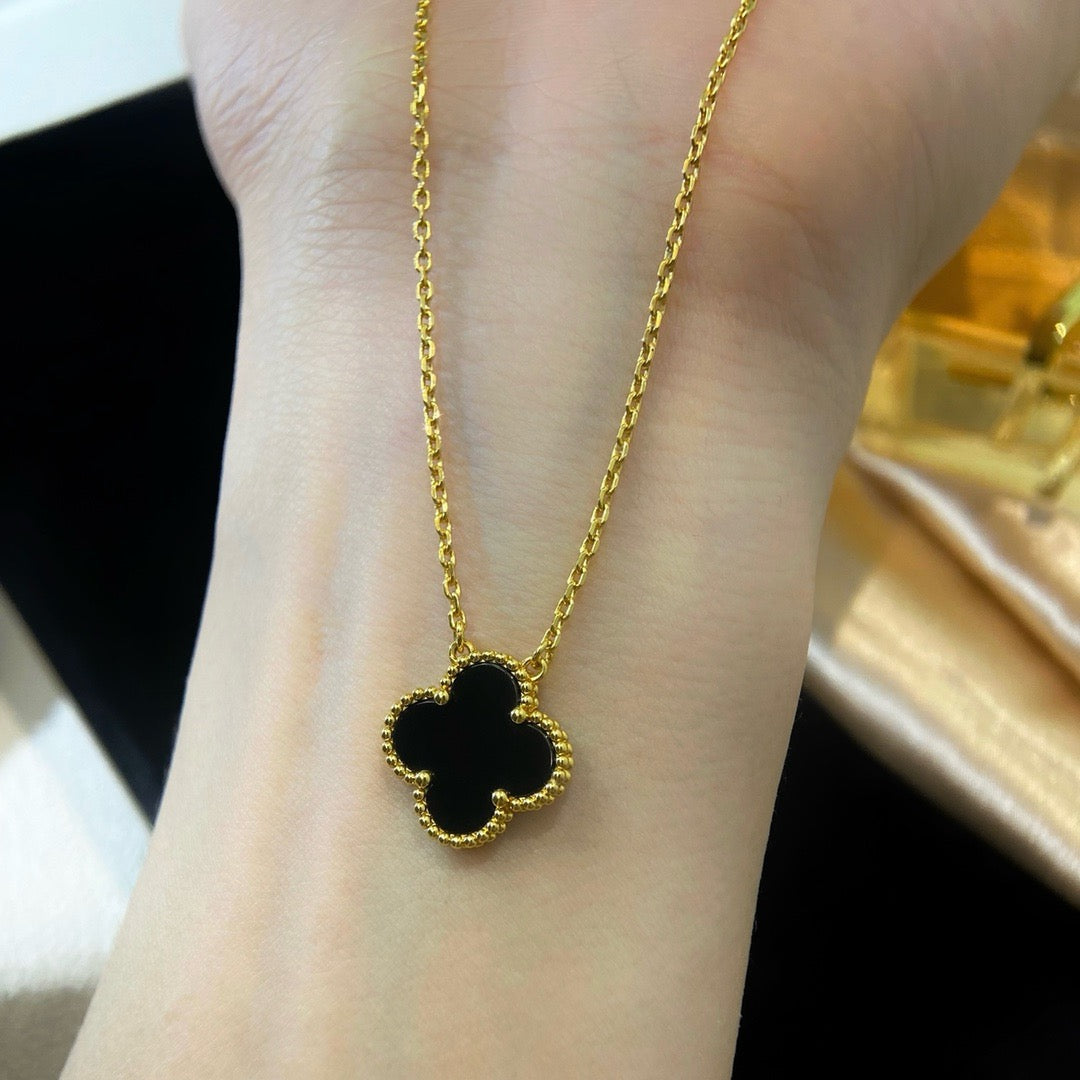 [LumiVibe]CLOVER 15MM BLACK ONYX SINGLE FLOWER NECKLACE
