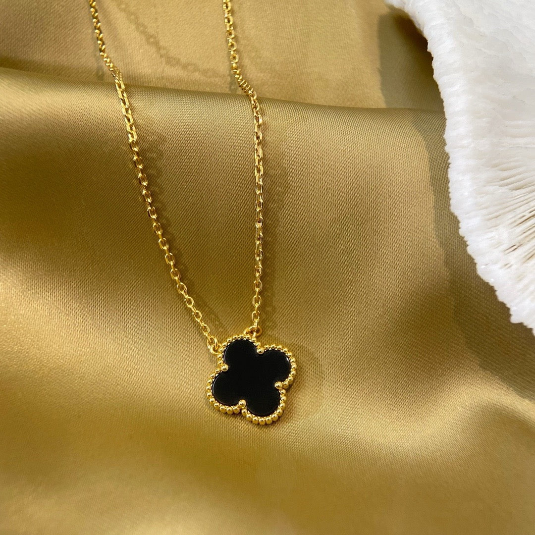 [LumiVibe]CLOVER 15MM BLACK ONYX SINGLE FLOWER NECKLACE