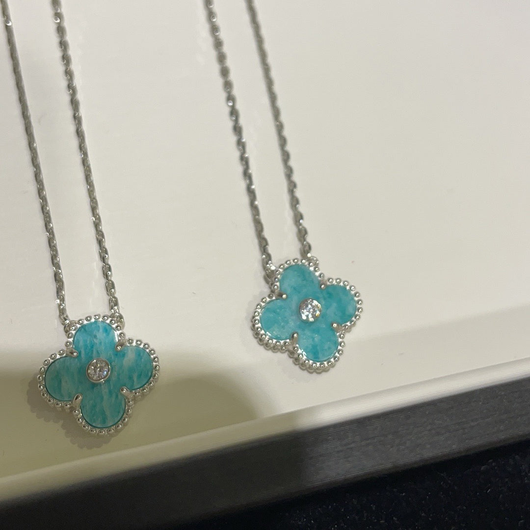 [LumiVibe]CLOVER 15MM DIAMOND SVRES PORCELAIN  NECKLACE SILVER