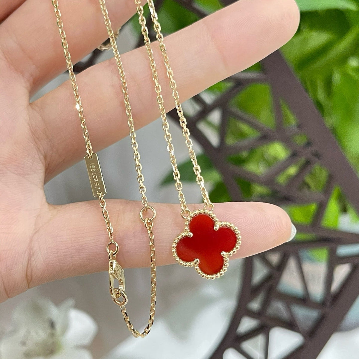 [LumiVibe]CLOVER 15MM CARNELIAN SINGLE FLOWER NECKLACE