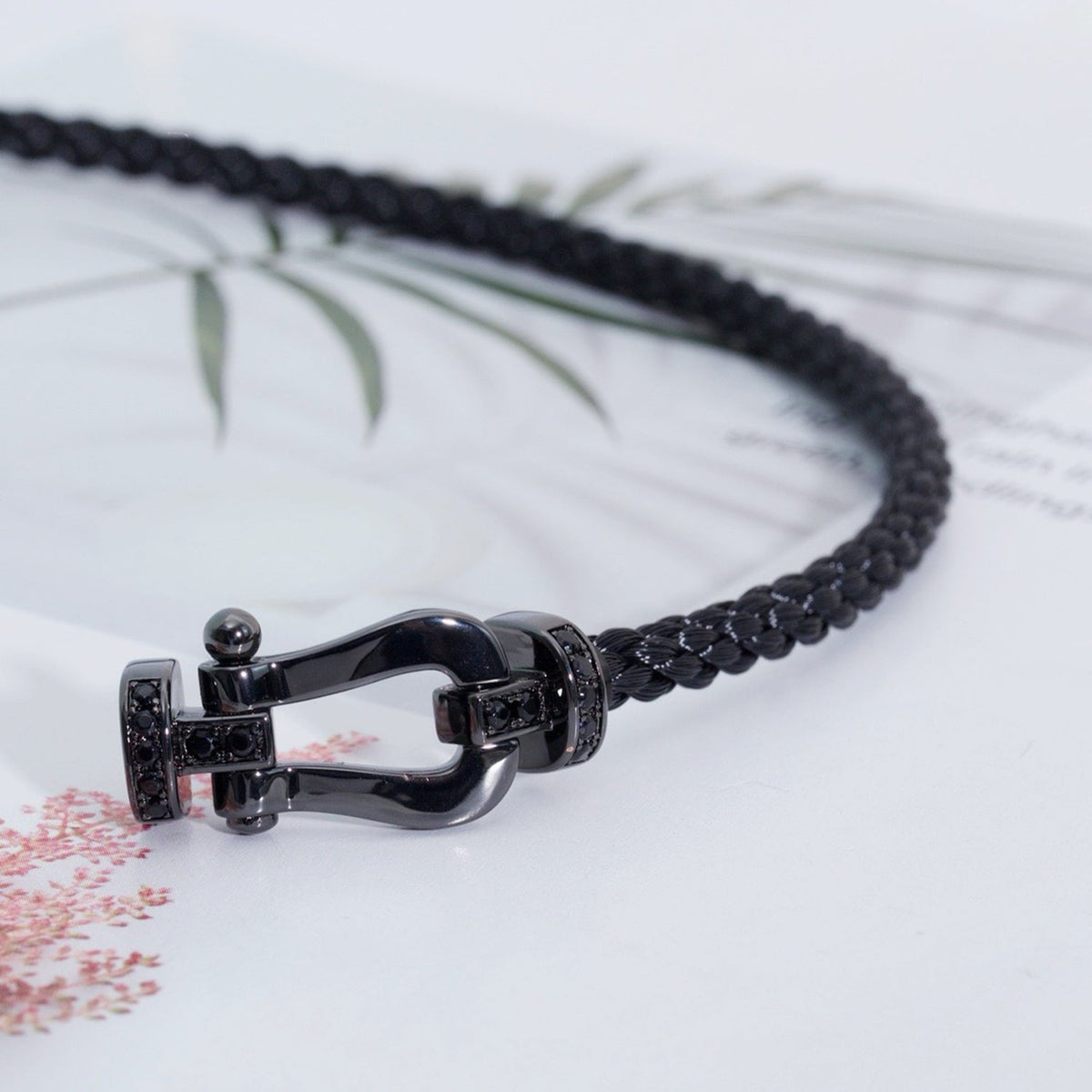 [LumiVibe]FORCE LARGE SERIES HORSESHOE BLACK SAMURAI BRACELET