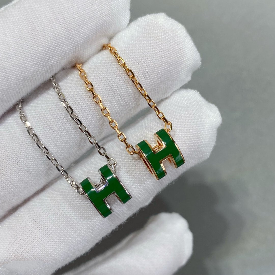 [LumiVibe]POP H GREEN NECKLACE SILVER AND GOLD
