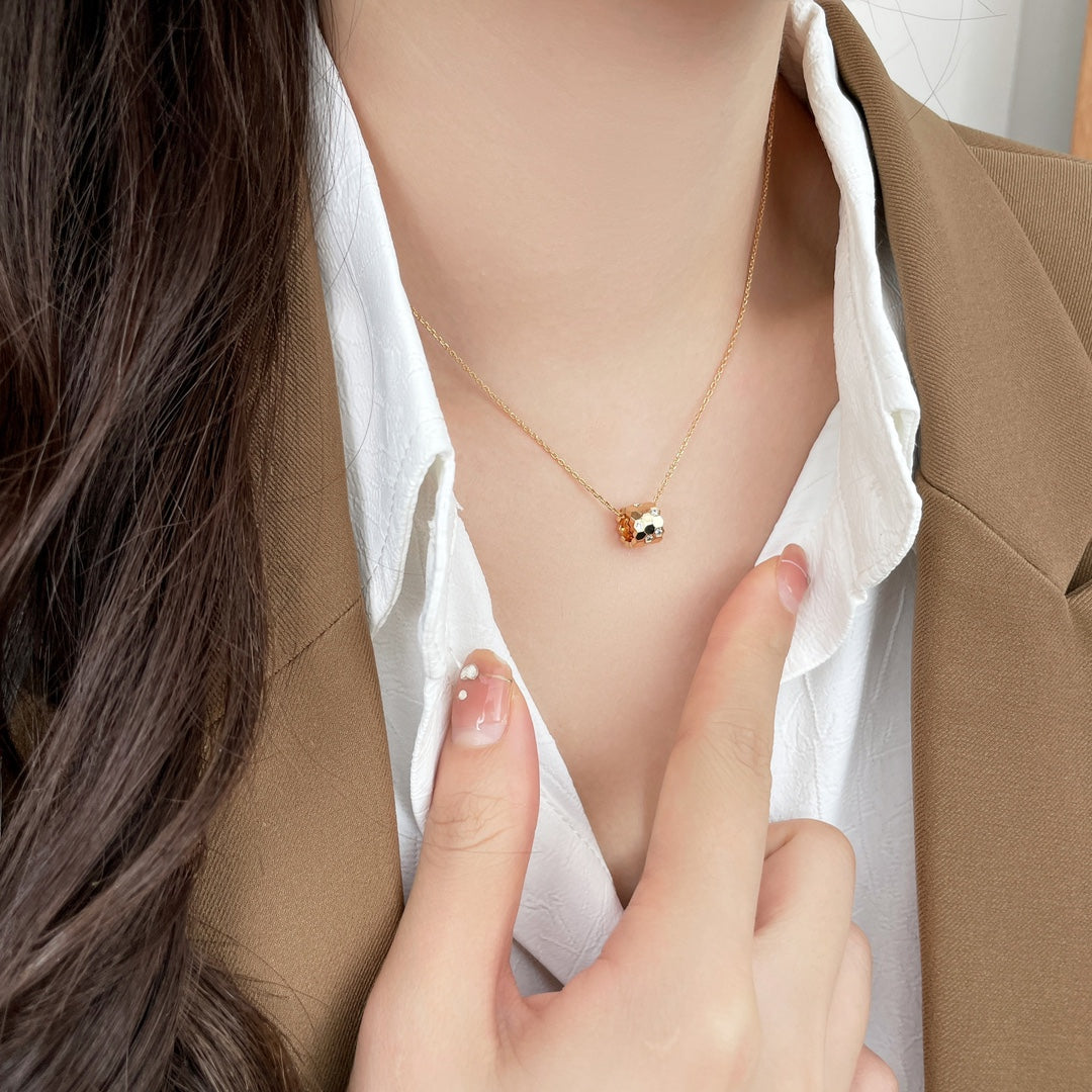 [LumiVibe]BEE MINI PEDANT DIAMOND NECKLACE