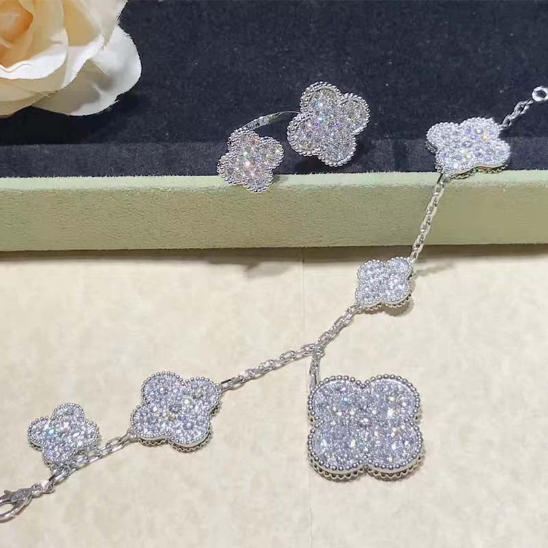 [LumiVibe]CLOVER 6 MOTIFS SILVER DIAMOND BRACELET