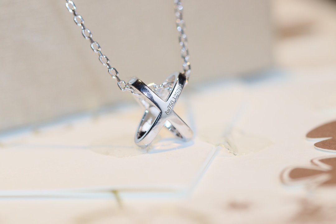 [LumiVibe]JEUX DE DIAMOND NECKLACE