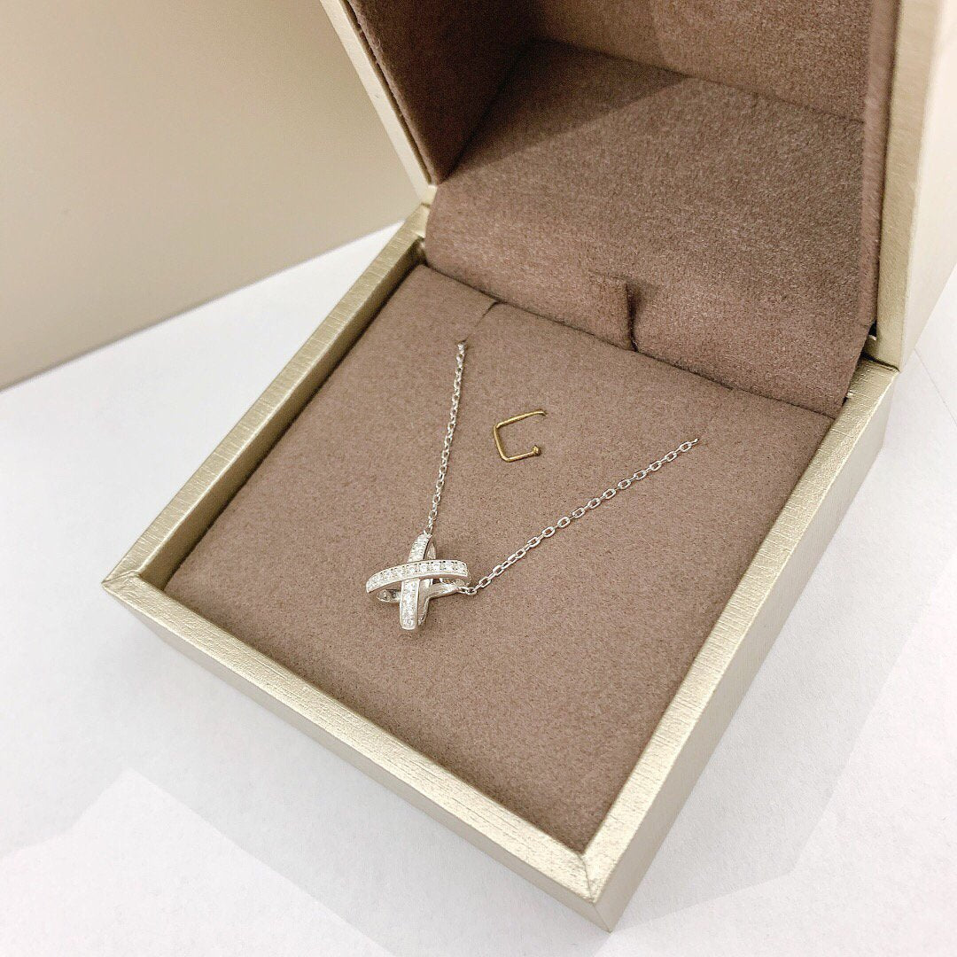 [LumiVibe]JEUX DE DIAMOND NECKLACE